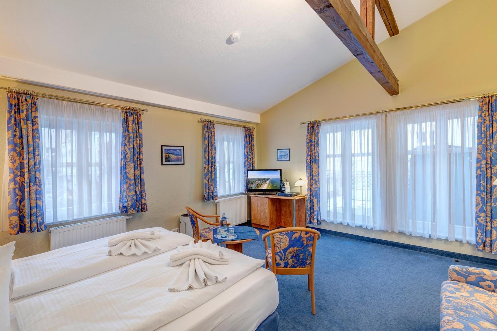 Haus Seeblick Hotel Garni & Ferienwohnungen Zinnowitz Bagian luar foto