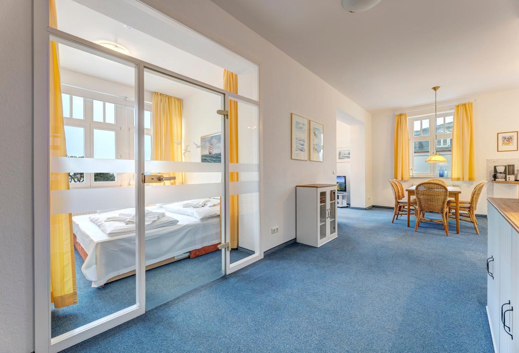 Haus Seeblick Hotel Garni & Ferienwohnungen Zinnowitz Bagian luar foto