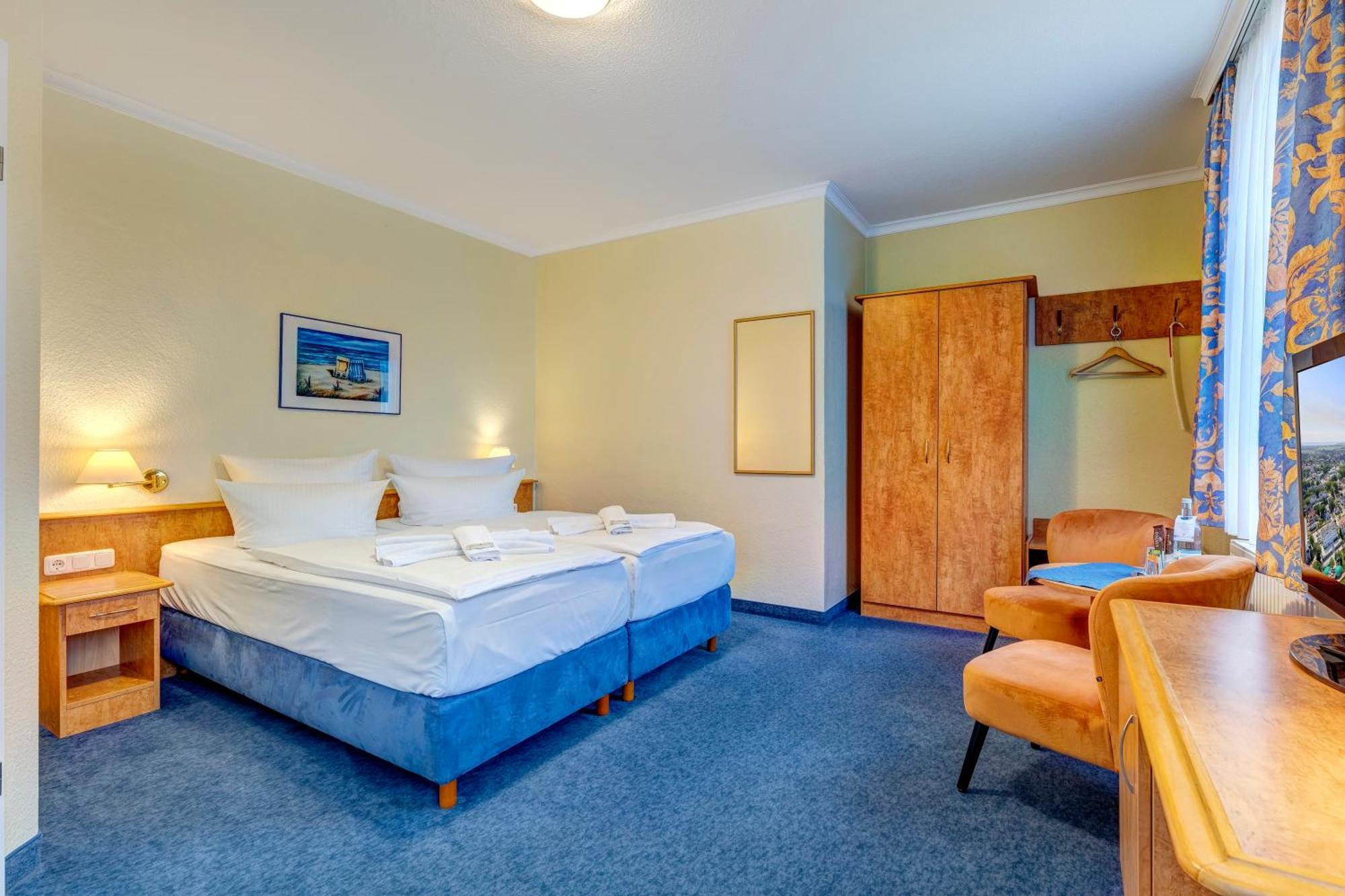 Haus Seeblick Hotel Garni & Ferienwohnungen Zinnowitz Bagian luar foto