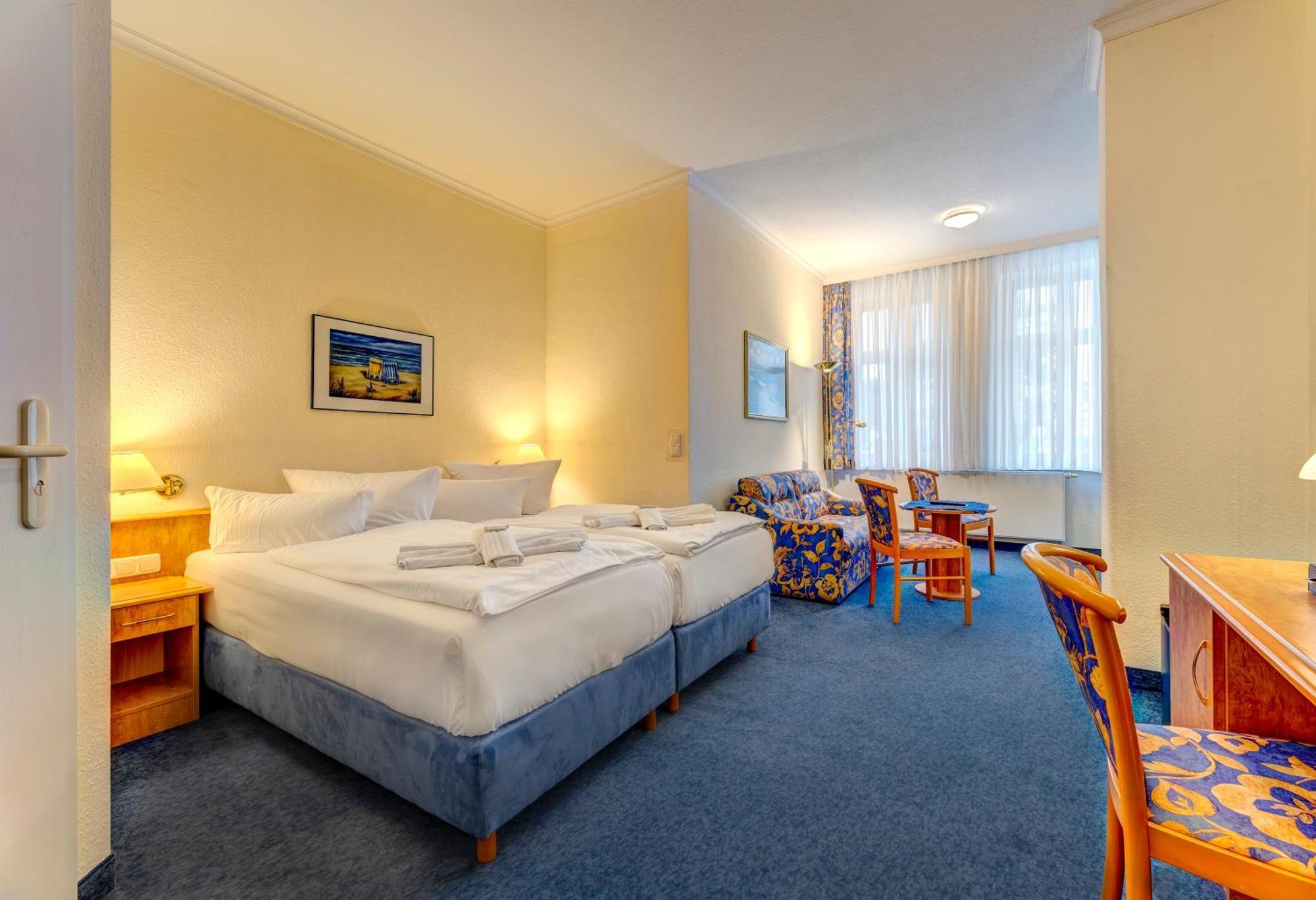 Haus Seeblick Hotel Garni & Ferienwohnungen Zinnowitz Bagian luar foto