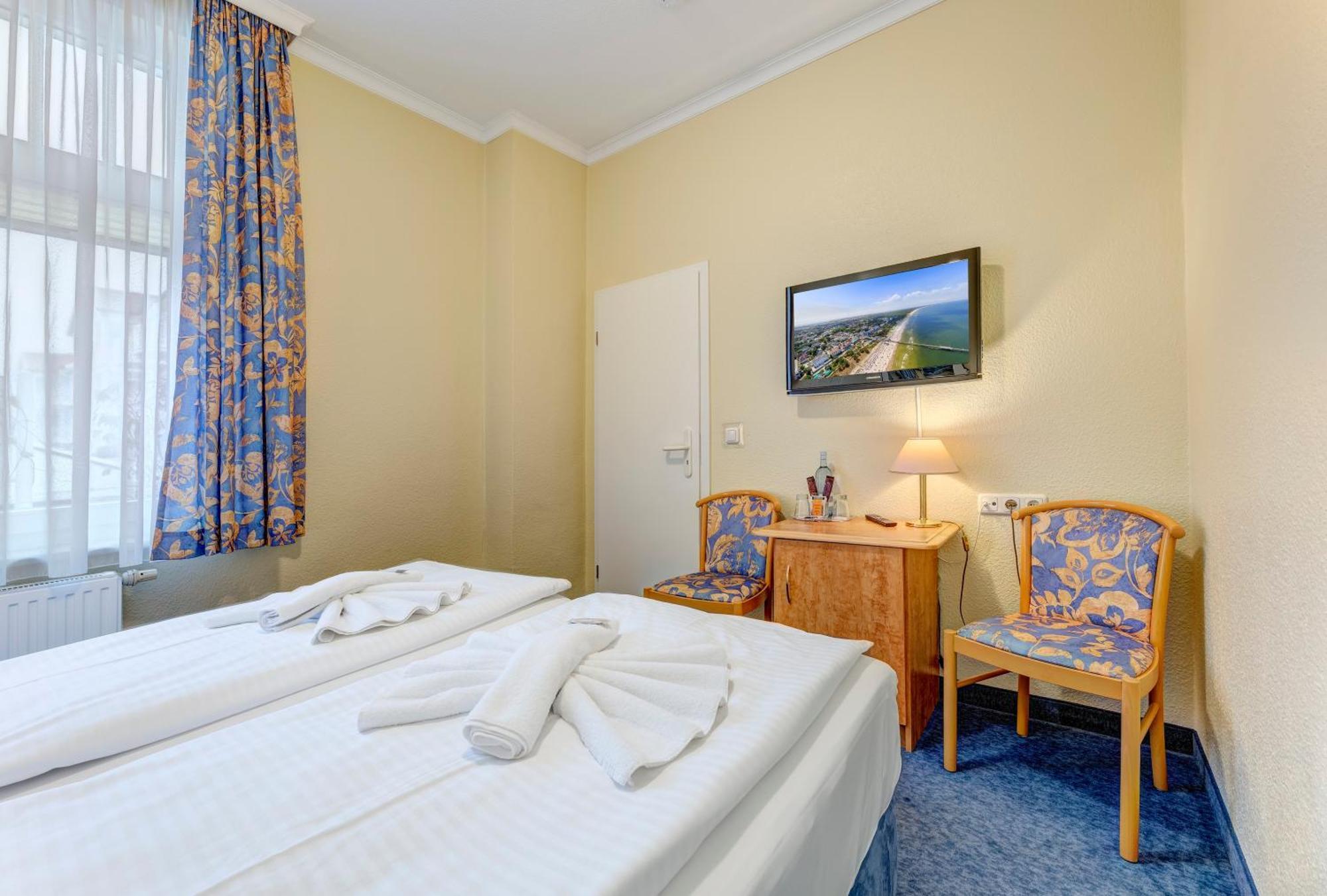 Haus Seeblick Hotel Garni & Ferienwohnungen Zinnowitz Bagian luar foto