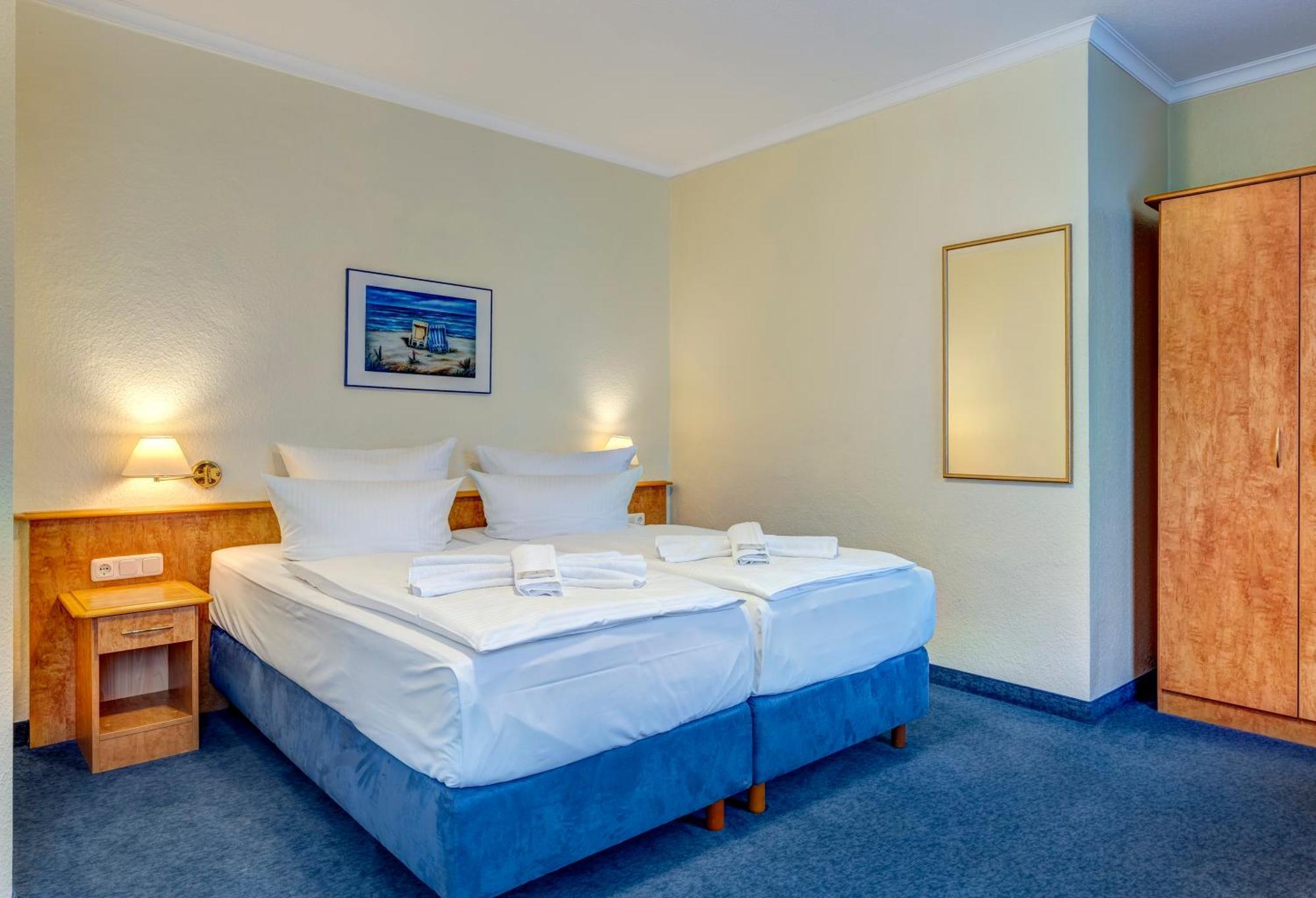 Haus Seeblick Hotel Garni & Ferienwohnungen Zinnowitz Bagian luar foto