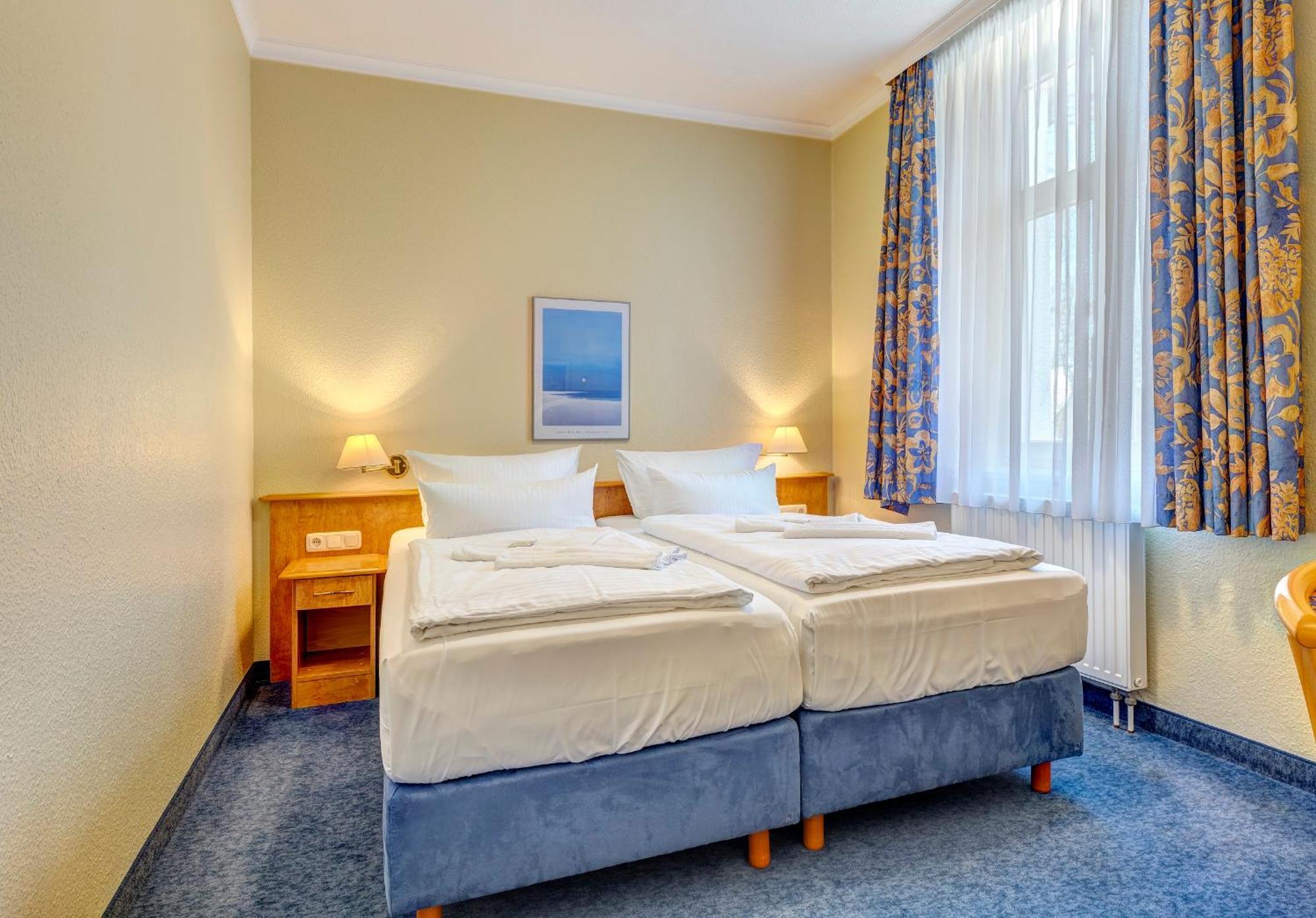 Haus Seeblick Hotel Garni & Ferienwohnungen Zinnowitz Bagian luar foto